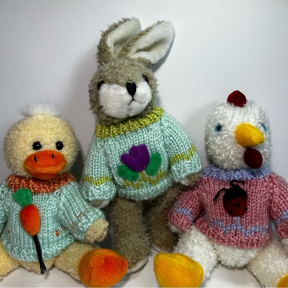 1999 HUGFUN Int’l Plush Wearing Sweater Lot Of 3 Bunny Chicken And Duck 9” - Picture 2 of 7